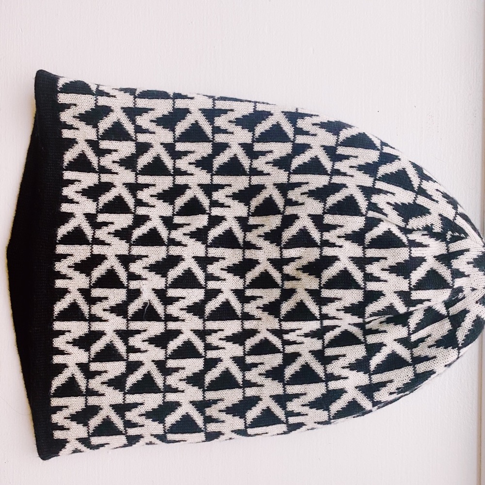 Michael Kors Winter Hat in Cream & Black